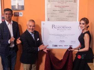 En la ciudad de Puebla, decenas de turistas nacionales e internacionales abarrotaron este sábado 5 de septiembre la Biblioteca Palafoxiana para celebrar su 380 aniversario.