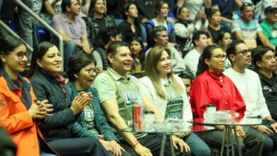 El gobernador Alejandro Armenta Mier presenció el emocionante encuentro de básquetbol profesional entre los Lobos de la BUAP y las Panteras de Aguascalientes.