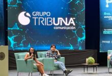 Los creadores de contenido Cin Blank y Wero Triunfo compartieron sus experiencias con estudiantes durante el 8vo. Encuentro de Periodismo, Comunicación y Mercadotecnia NÓMADAS.