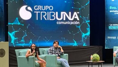 Los creadores de contenido Cin Blank y Wero Triunfo compartieron sus experiencias con estudiantes durante el 8vo. Encuentro de Periodismo, Comunicación y Mercadotecnia NÓMADAS.