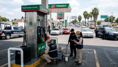 Operativo sorpresa a gasolineras en carreteras a Atlixco y Cholula para verifricar litros completos