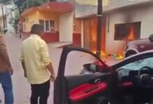 Un fuerte operativo desplegado por la Secretaría de Seguridad Ciudadana (SSC), en coordinación con la Policía Municipal de Tepeyanco, derivó en la detención de seis personas y la movilización del Cuerpo de Bomberos tras registrarse una riña colectiva y el incendio de un domicilio en la calle 20 de Noviembre.