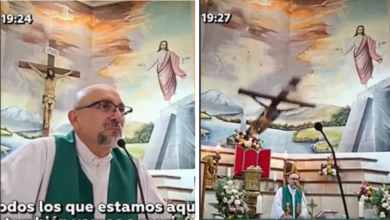 Tragedia en el altar Sacerdote muere aplastado por una cruz monumental en Guayaquil.
