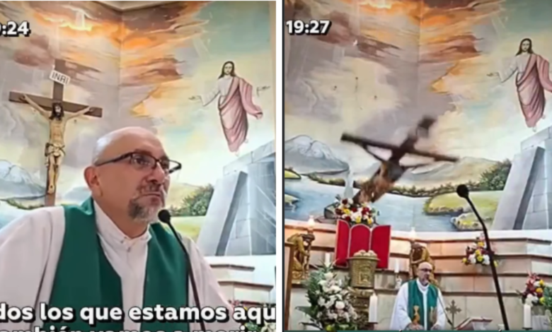Tragedia en el altar Sacerdote muere aplastado por una cruz monumental en Guayaquil.