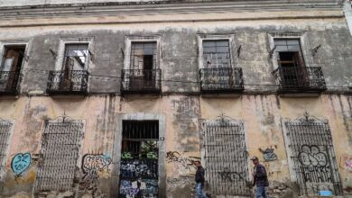 El Colegio de Ingenieros Civiles de Puebla advirtió que el 30 % de las casonas ubicadas en el Centro Histórico de la capital poblana se encuentra en riesgo y podría colapsar.